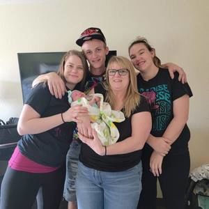 Meet your Posher, Alexis